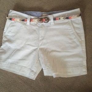 Red Camel White Cotton Shorts